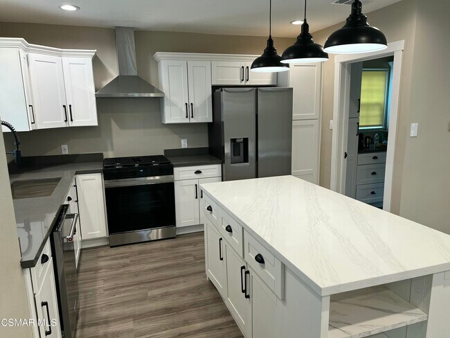 Building Photo - 17144 Baltar St