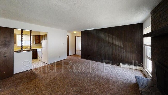 Building Photo - 345 Gahart Dr