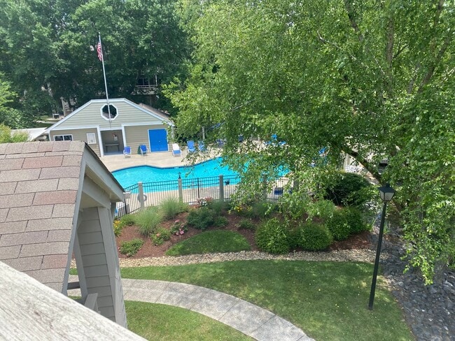 Building Photo - Beautiful South Charlotte Condo For Rent