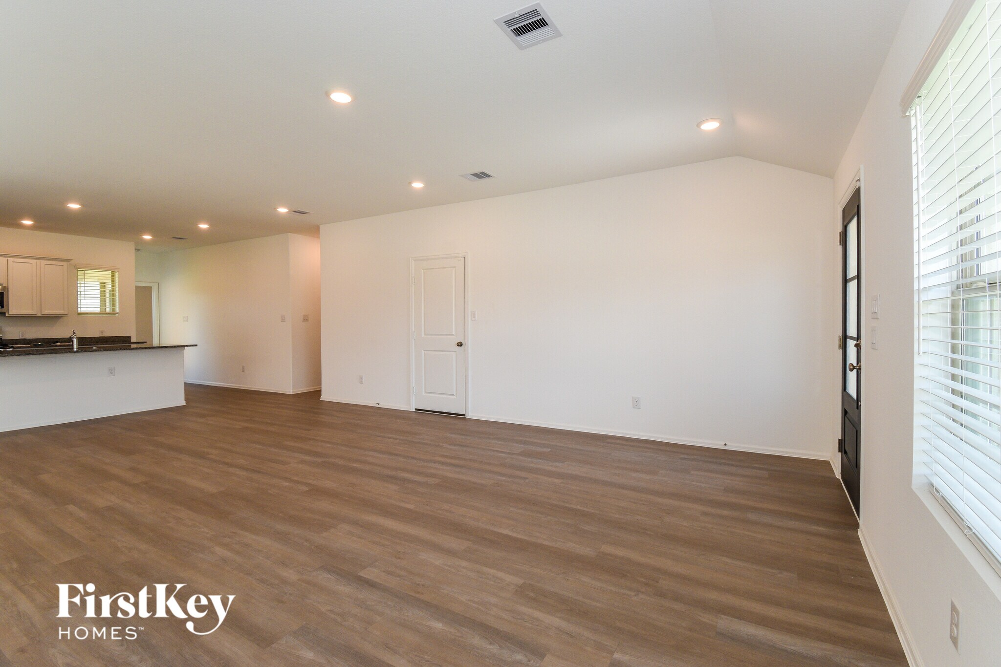 Building Photo - 712 Willow Harbor Ln