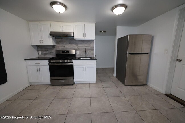 Building Photo - 189 Nottingham St