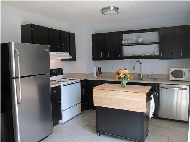 Building Photo - 9801 Trailwood Dr S