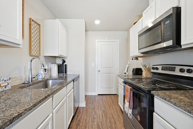 Building Photo - 1605 135th St