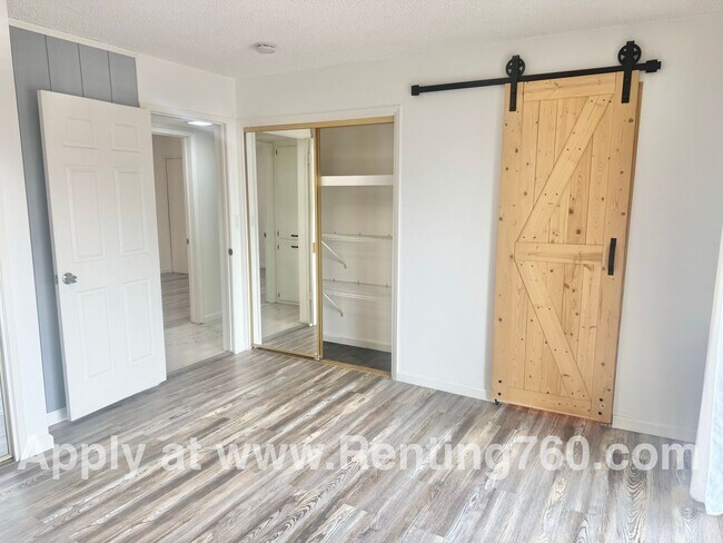 Building Photo - Stylish 3-Bedroom Home with Fenced Yard, S...