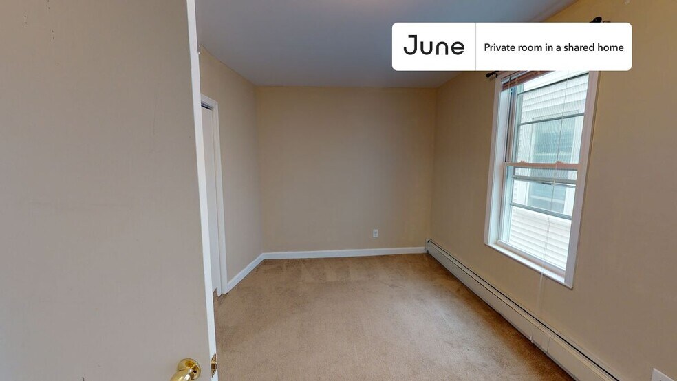 Building Photo - Room in Shared 3 bed/1 bath home