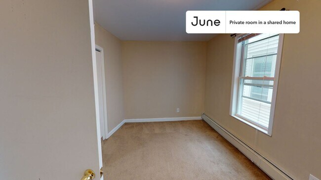 Building Photo - Room in Shared 3 bed/1 bath home