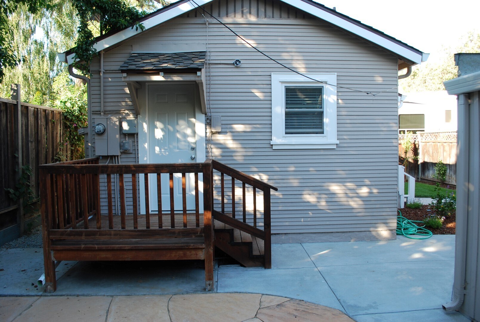 Building Photo - 875 Harding Ave
