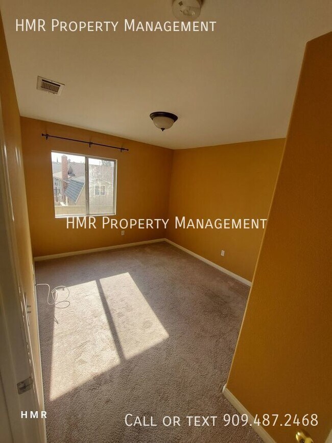 Building Photo - Tranquil Oasis: 4 Bedroom 3 Bath Two-Story