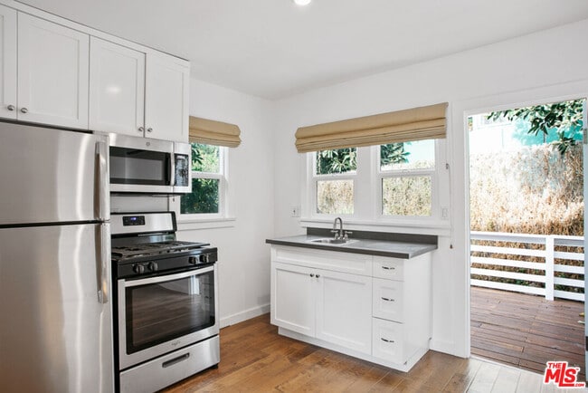 Building Photo - 6217 Poppy Peak Dr