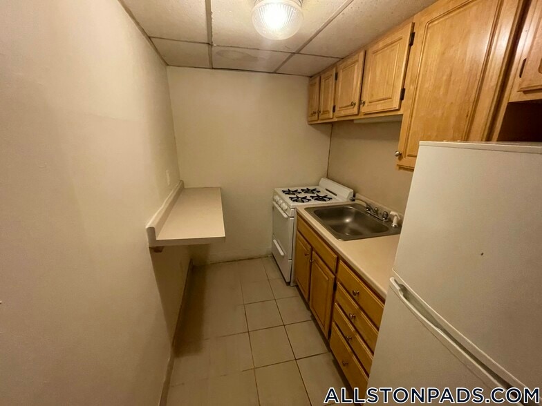 Building Photo - 1144 Commonwealth Ave