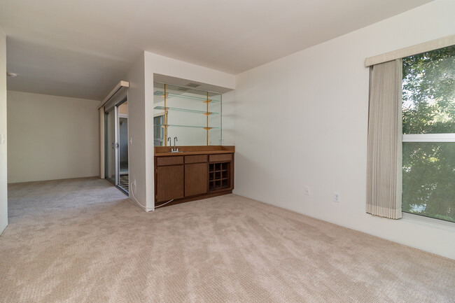 Building Photo - 3108 Raintree Cir