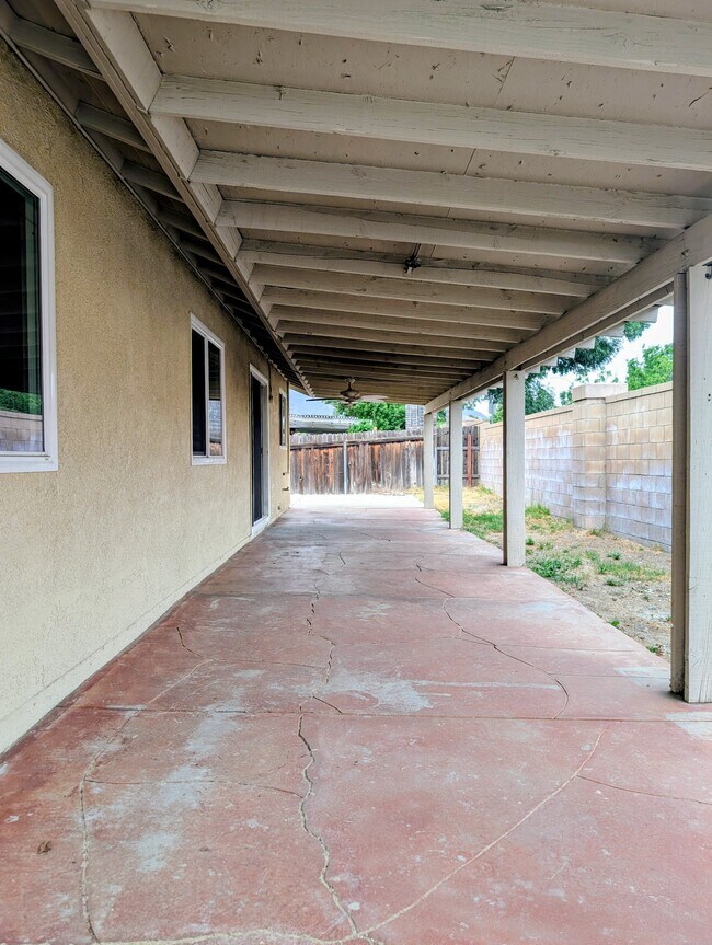 Building Photo - 2524 Plaza Serena Dr