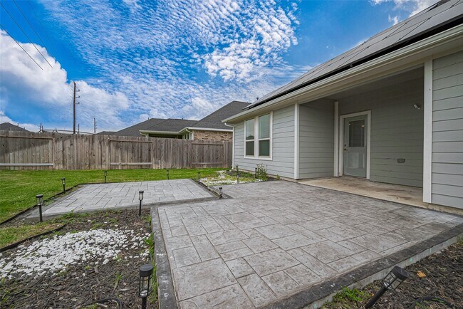 Building Photo - 31415 Conover Dr