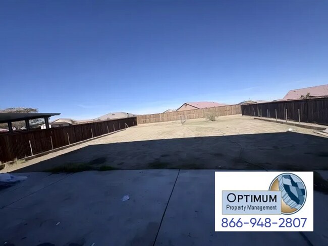 Building Photo - Beautiful 4 Bedroom, 3 Bathroom Two-Story Home with Loft & Spacious Backyard