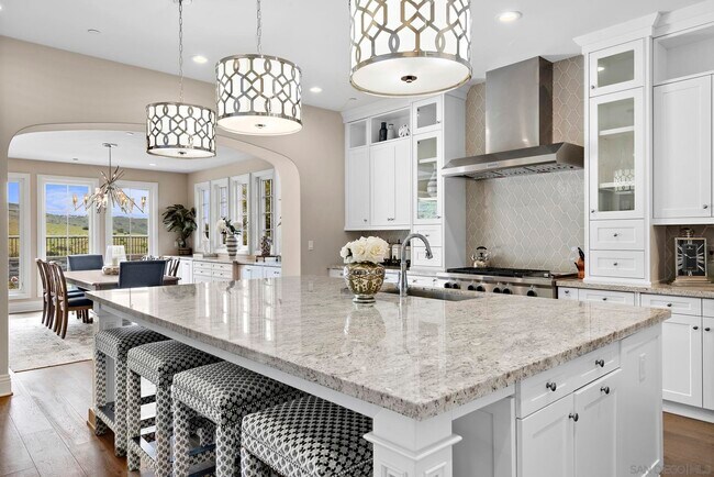 Building Photo - 14748 Valle Del Sur Ct