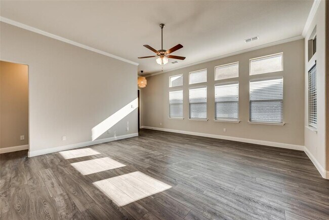 Building Photo - 725 Boardwalk Way