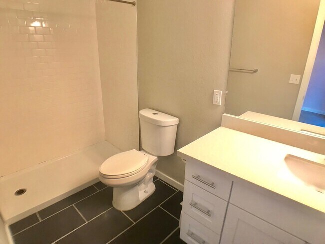 Building Photo - Great House for Rent