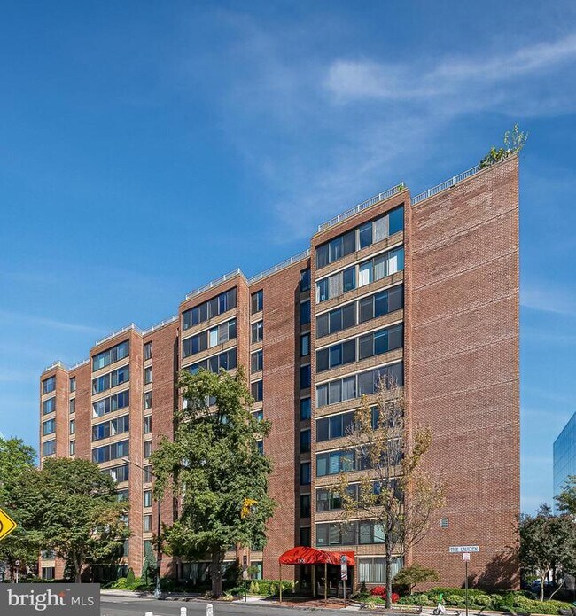 Building Photo - 1301 20th St NW