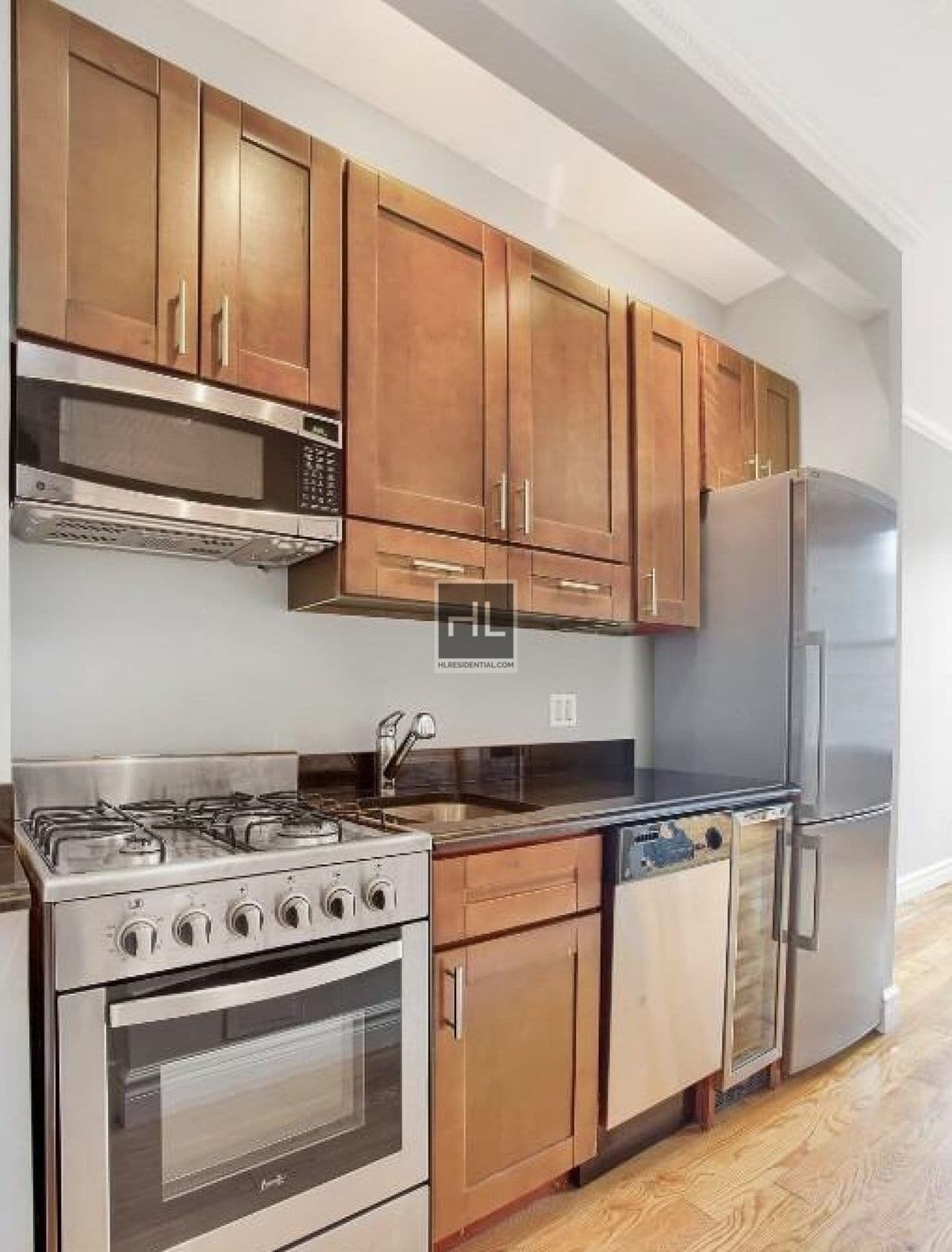 Building Photo - LEROY ST.