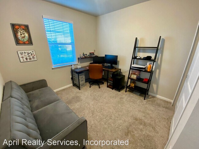 Building Photo - 3 br, 2 bath House - 130 Lullaby Ln