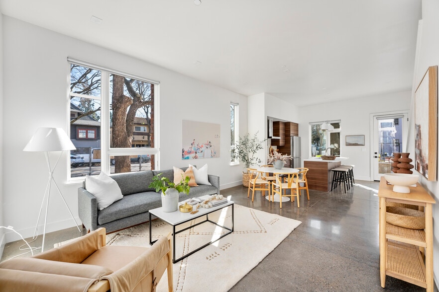 Building Photo - 2230 I St