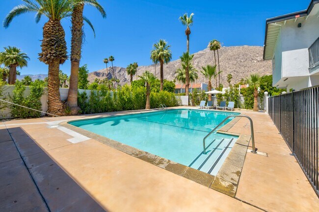 Building Photo - AVAILABLE NOW! Stunning Remodeled Studio 1...