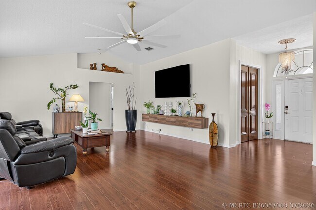 Building Photo - 5758 Benbow Ct