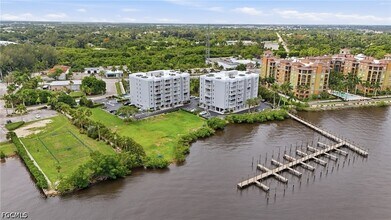 Building Photo - 2885 Palm Beach Blvd