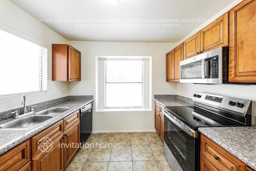 Building Photo - 4545 N 67th Ave