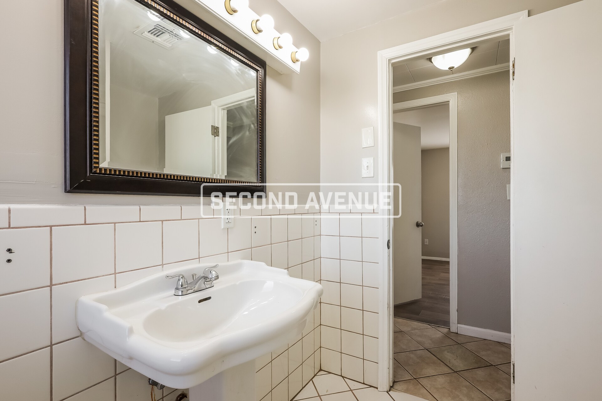 Building Photo - 3100 SW 45th St