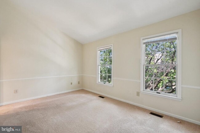 Building Photo - 43971 Kitts Hill Terrace