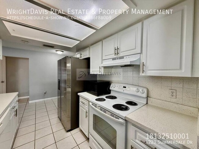 Building Photo - 4223 Summerdale Dr