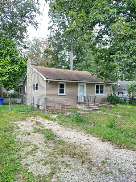 Building Photo - 134 Phillips Ave