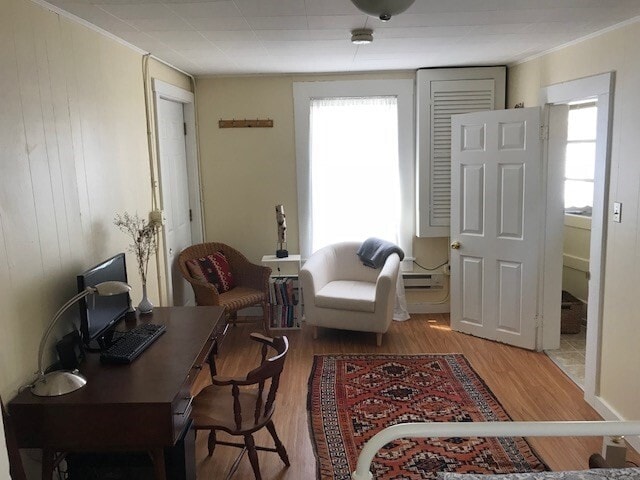 Building Photo - 697 Main St