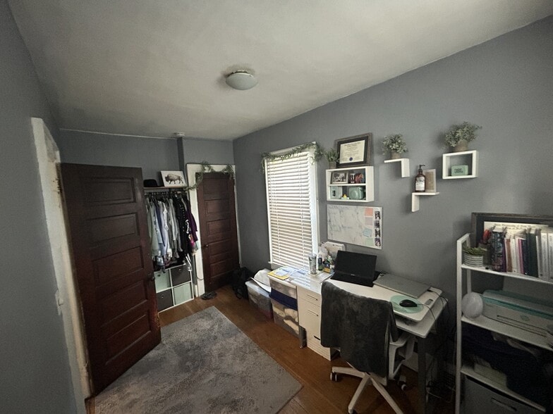 Building Photo - 817 Ashland Ave