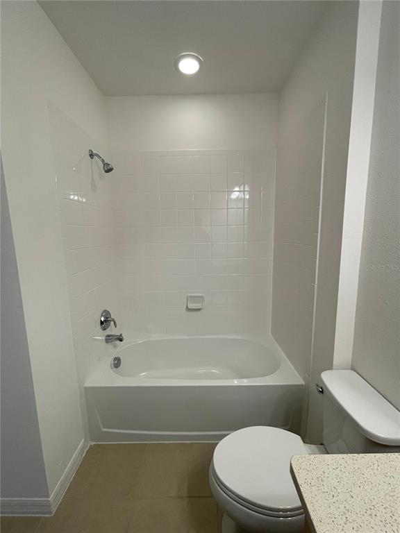 Building Photo - 5566 Sabal Dr