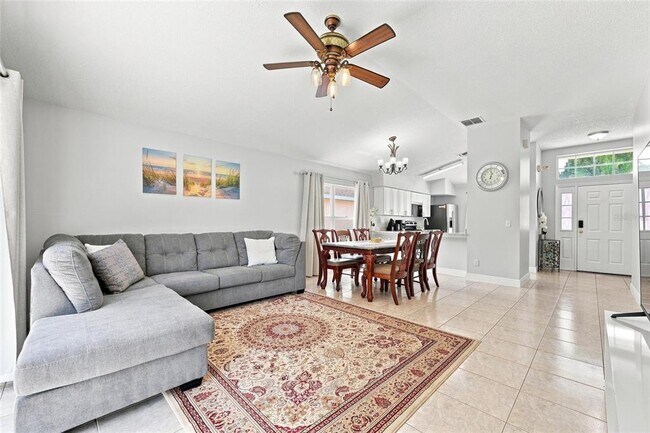 Building Photo - 2537 Chatham Cir