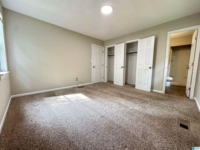 Building Photo - 1608 Azalea Dr
