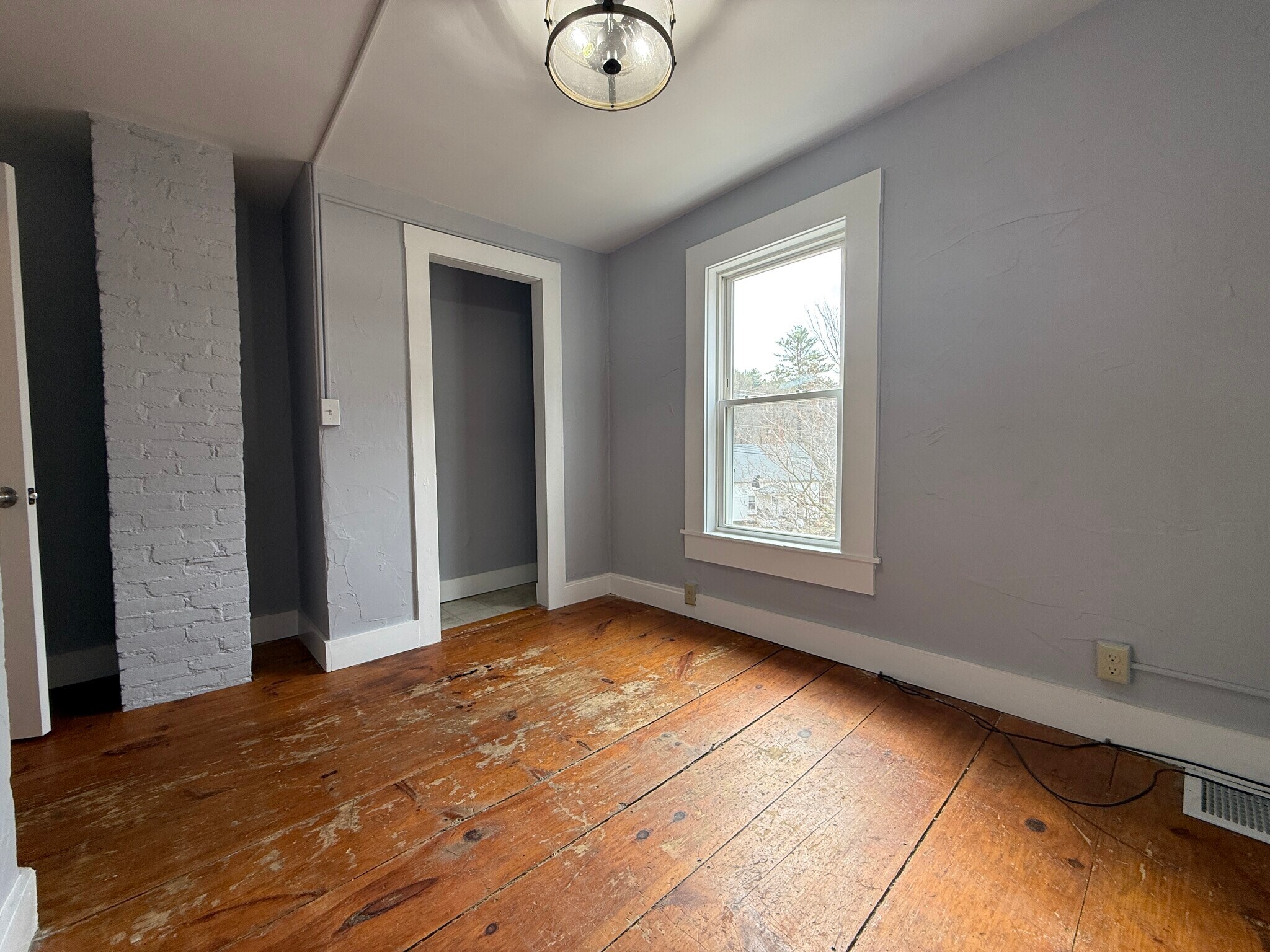 Building Photo - 84 Monadnock St