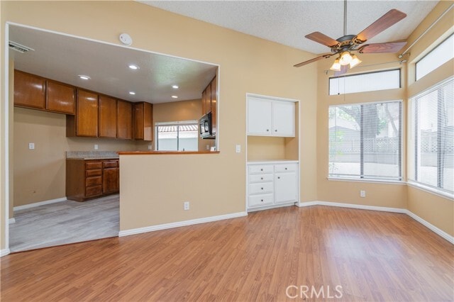 Building Photo - 45 Willowcrest Ln