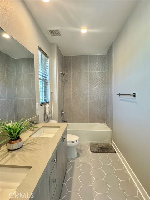 Building Photo - 20401 Aberdeen Ln