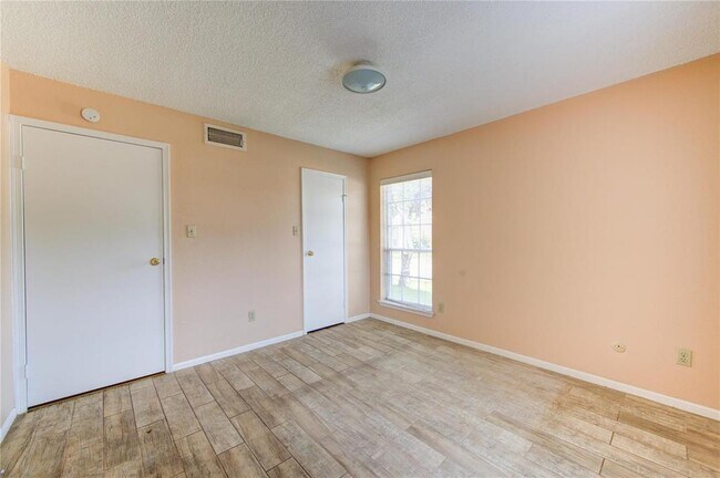 Building Photo - 2120 El Paseo St