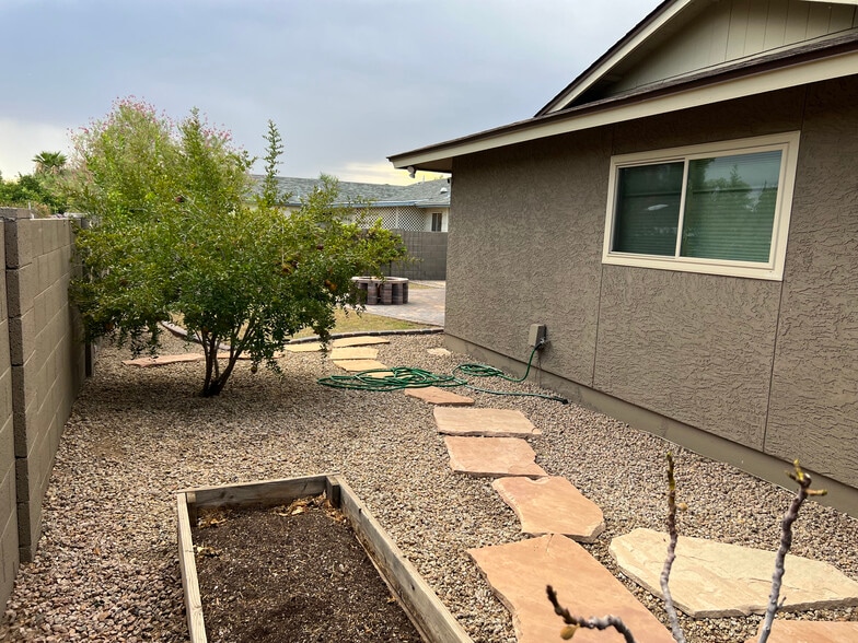Backyard - 1324 W 13th St