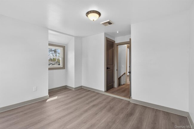 Building Photo - 62 Poplar St