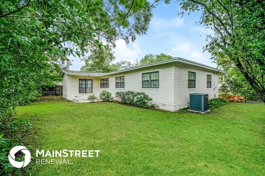 Building Photo - 2438 Kellow Cir