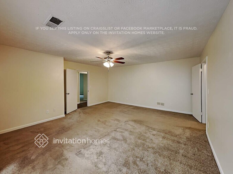 Building Photo - 614 Oxford Hall Dr SW