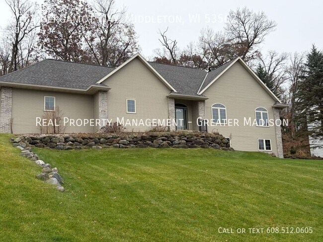 Primary Photo - 4734 Bergamot Way