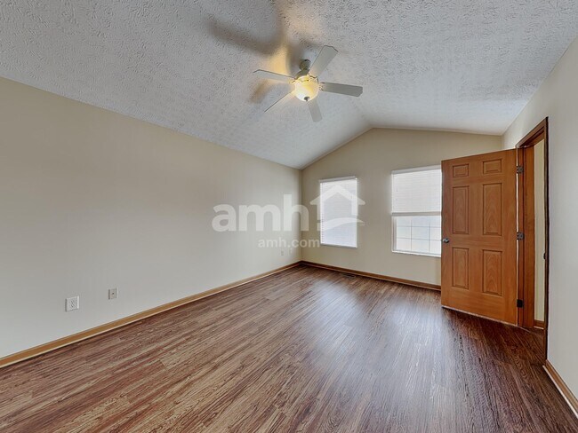 Building Photo - 748 Woodington Dr