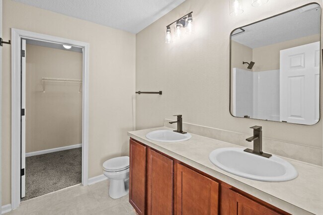 Building Photo - 45 Canyon Oak Loop