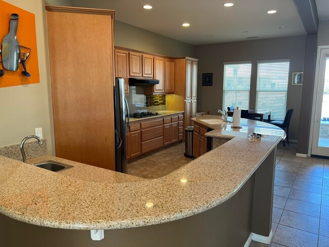 Building Photo - 59 Shoreline Dr